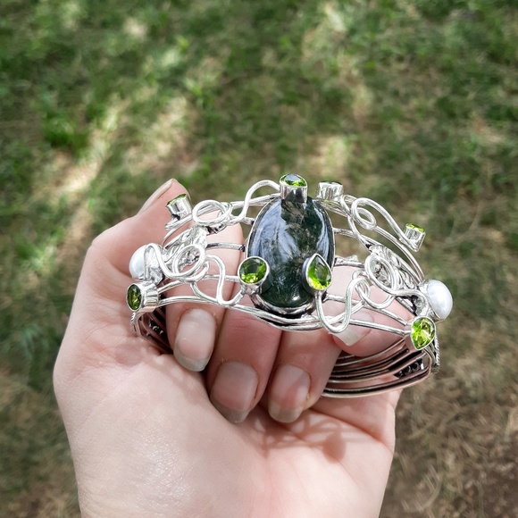 New Moss Agate, Peridot Silver Skull Bracelet. - Picture 4 of 7